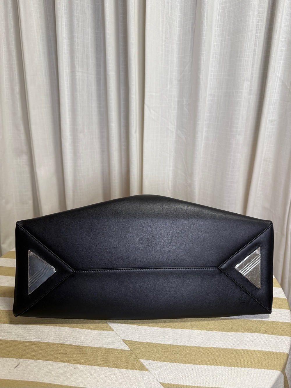 The Attico La Passeggiata Medium Top Handle Bag in black - Picture 4 of 10